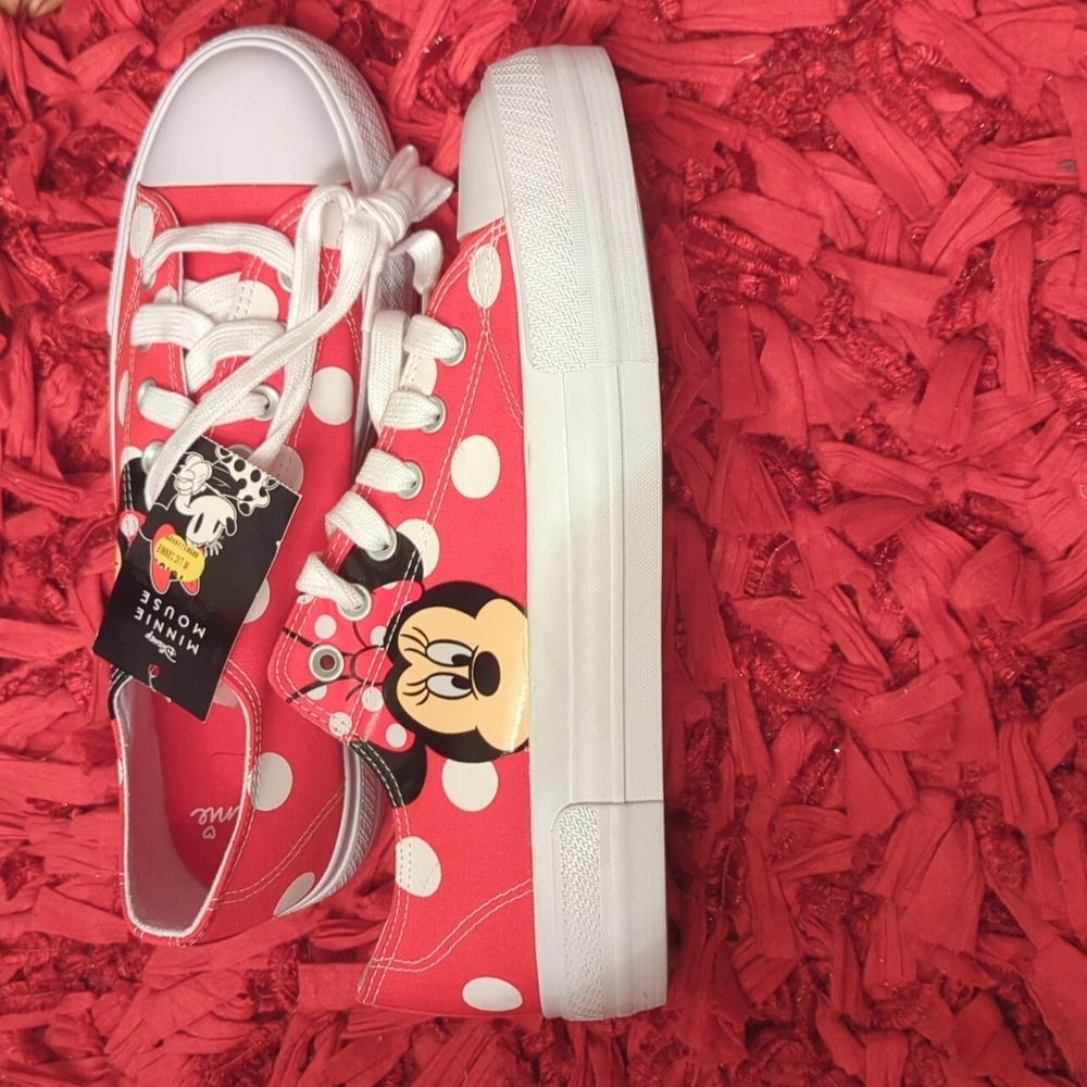 NWT'S DISNEY MINNIE MOUSE SNEAKERS